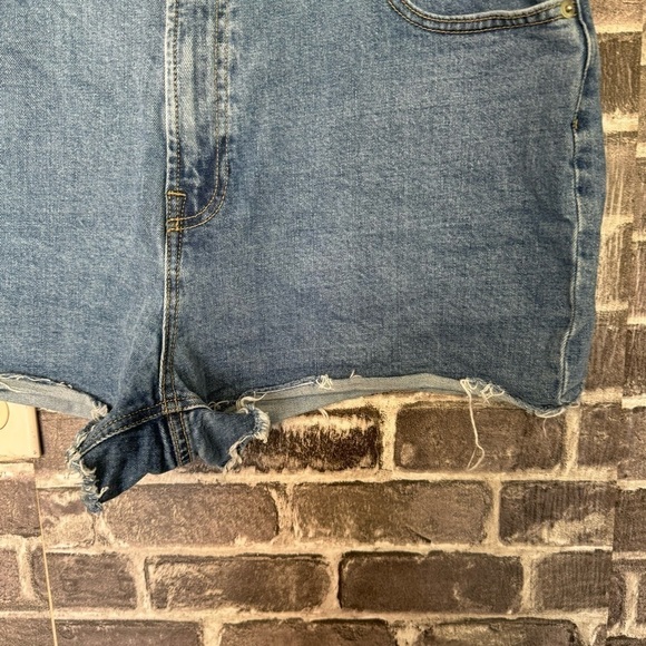 EVERLANE The Way High Denim Short Jean medium wash - Picture 5 of 10